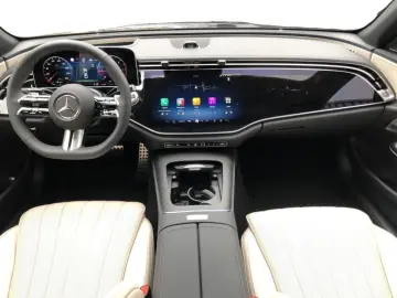 MERCEDES-BENZ E 220 d AMG