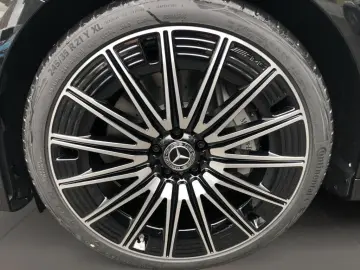 MERCEDES-BENZ E 220 d AMG