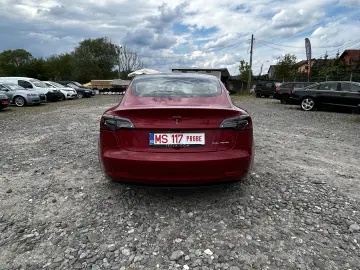 Tesla Model 3 Long Range Dual Motor AWD