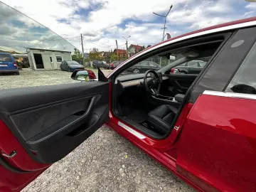 Tesla Model 3 Long Range Dual Motor AWD