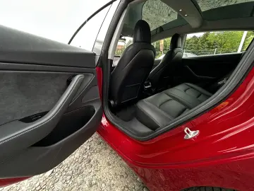 Tesla Model 3 Long Range Dual Motor AWD