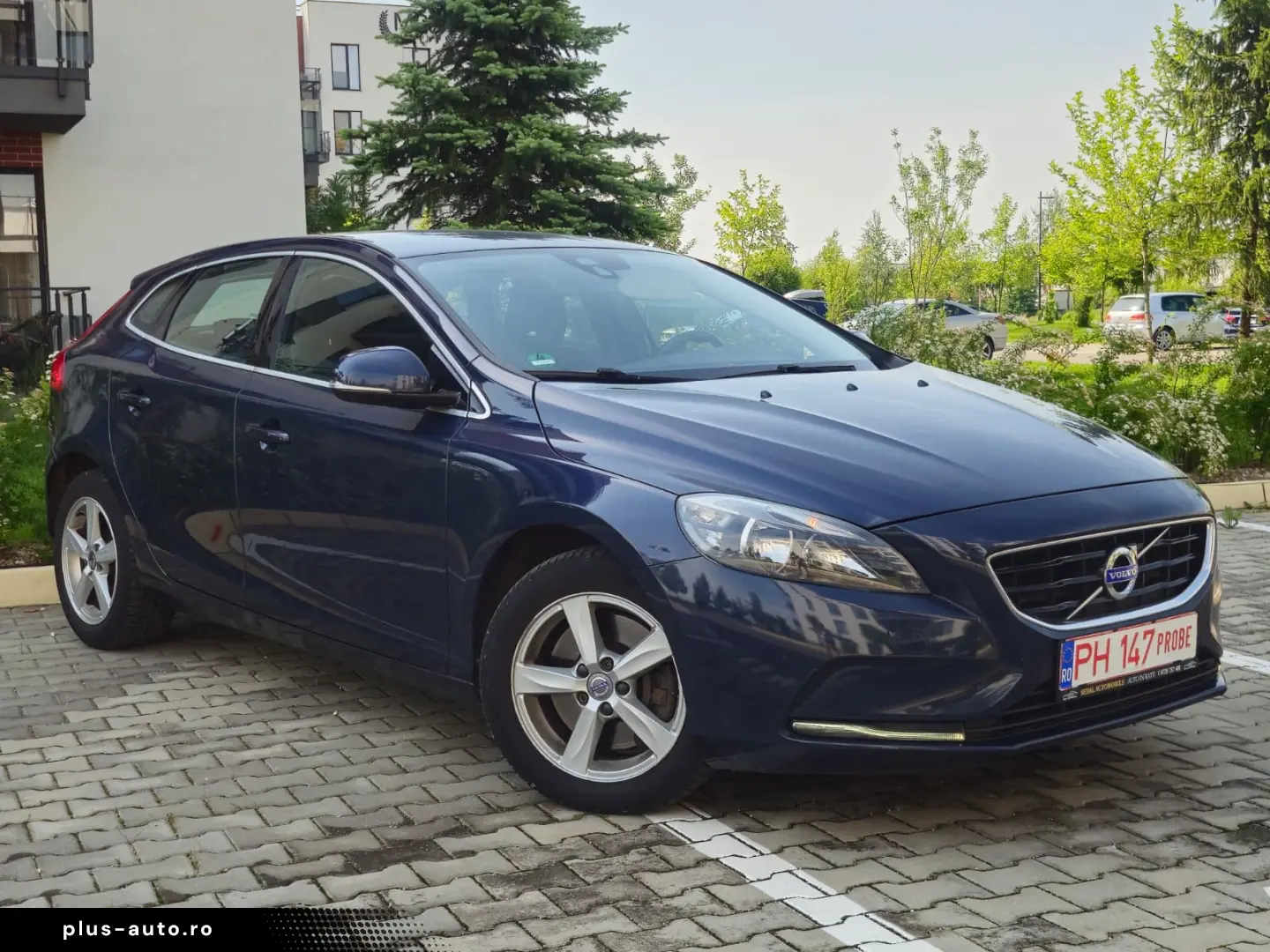 Volvo V40 2.0 D4 Momentum 2014