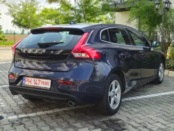 Volvo V40 2.0 D4 Momentum 2014