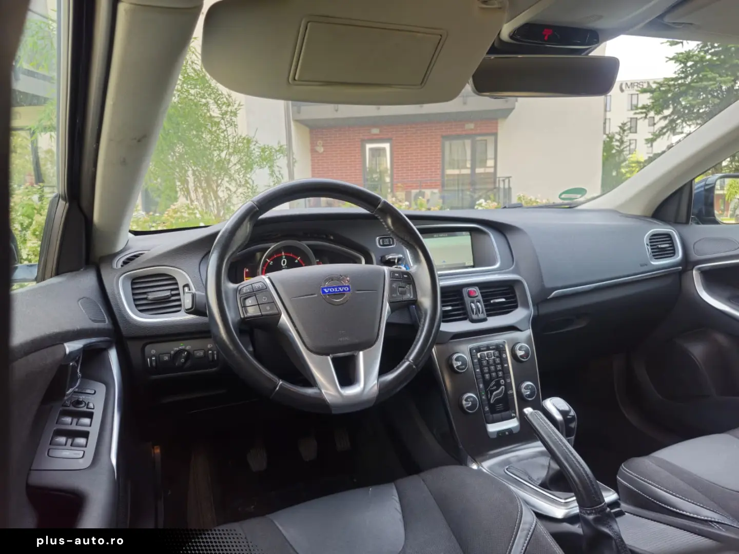 Volvo V40 2.0 D4 Momentum 2014