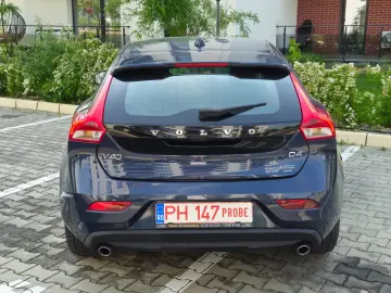 Volvo V40 2.0 D4 Momentum 2014