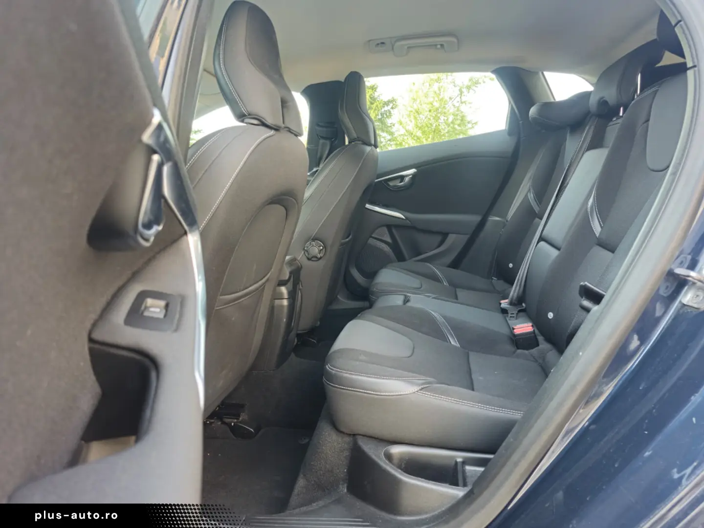 Volvo V40 2.0 D4 Momentum 2014
