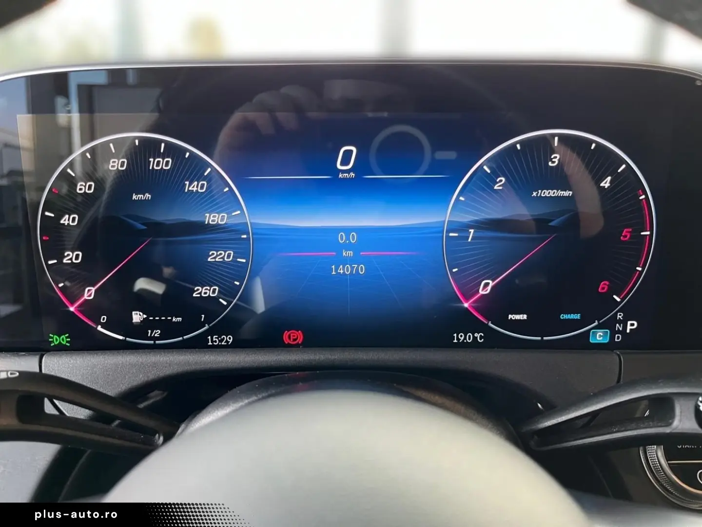 MERCEDES-BENZ E 220 d AMG