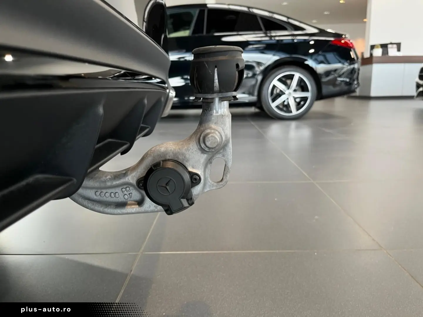 MERCEDES-BENZ E 220 d AMG