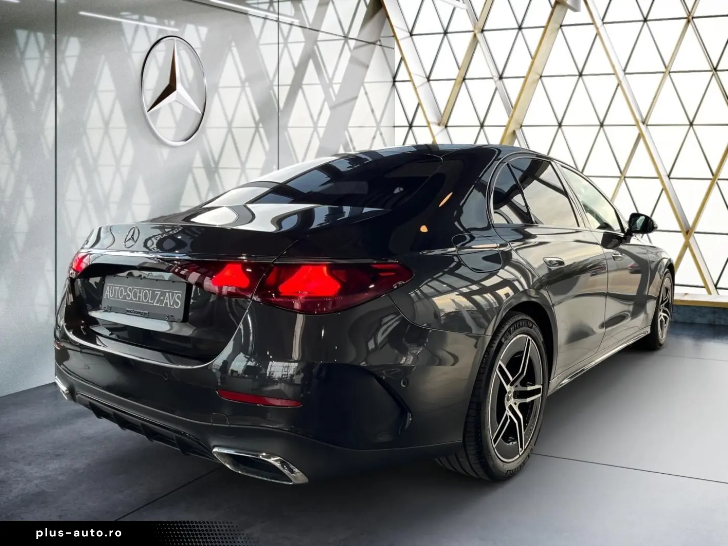 MERCEDES-BENZ E 220 d AMG