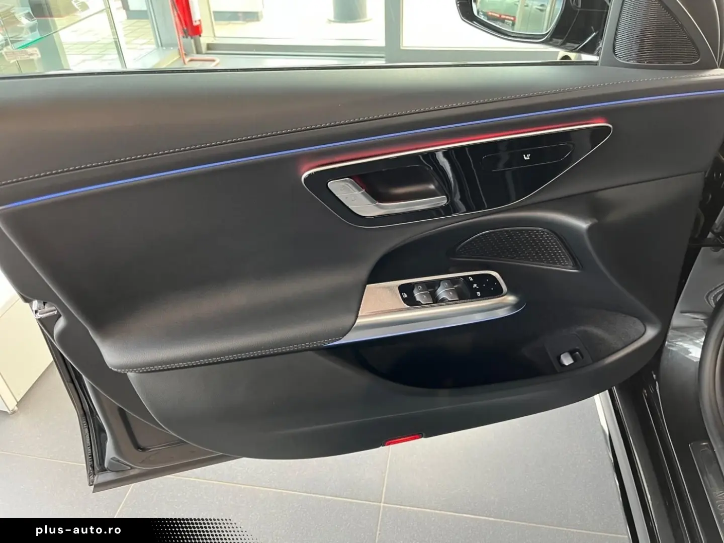MERCEDES-BENZ E 220 d AMG