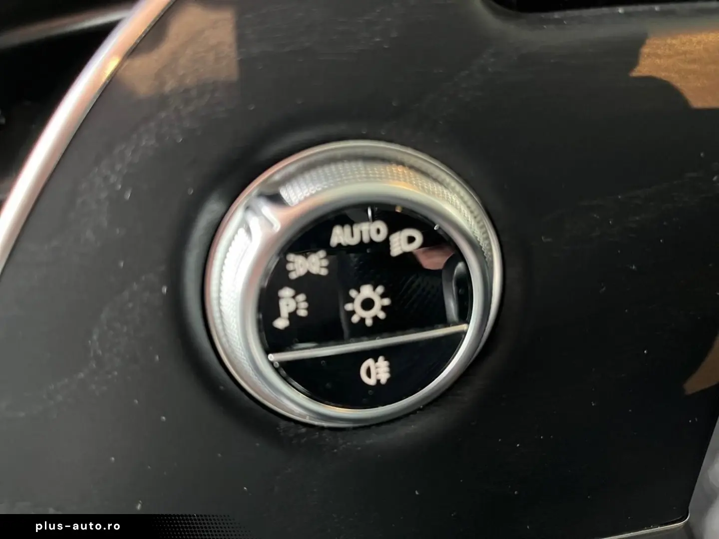 MERCEDES-BENZ E 220 d AMG