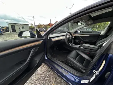 Tesla Model 3 Premium Langstreckenbatterie AWD Dual Motor