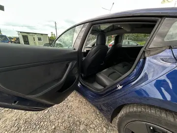 Tesla Model 3 Premium Langstreckenbatterie AWD Dual Motor