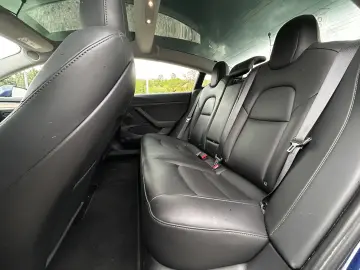 Tesla Model 3 Premium Langstreckenbatterie AWD Dual Motor