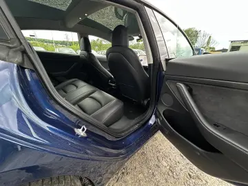 Tesla Model 3 Premium Langstreckenbatterie AWD Dual Motor