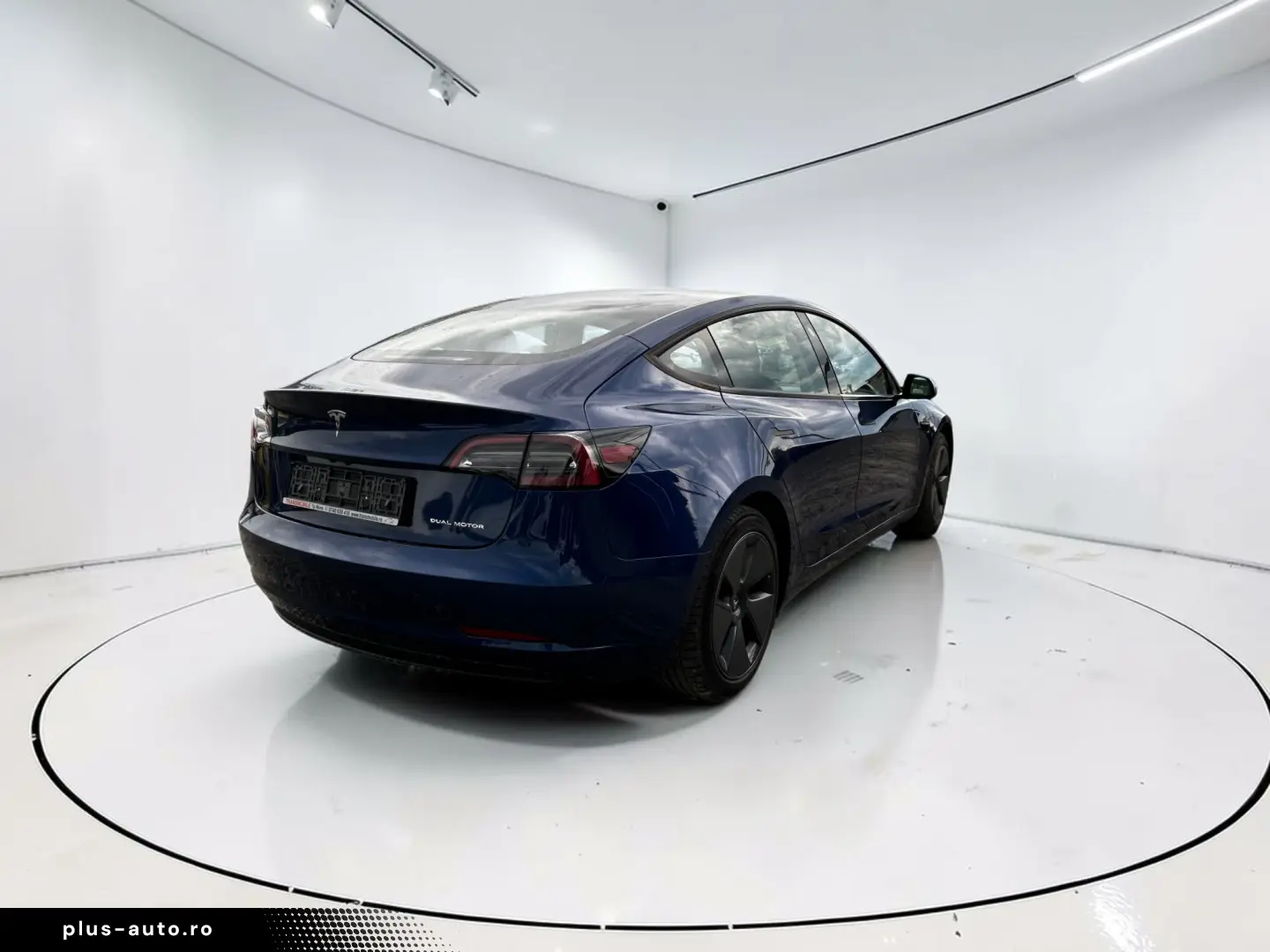 Tesla Model 3 — poza 3