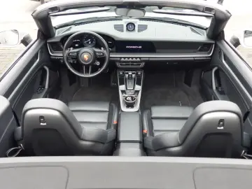 PORSCHE 992 Carrera Cabriolet Sport