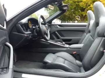 PORSCHE 992 Carrera Cabriolet Sport