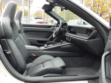 PORSCHE 992 Carrera Cabriolet Sport