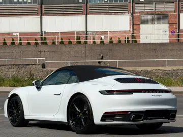 PORSCHE 911 Carrera Cabriolet