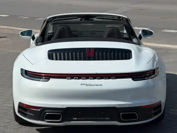 PORSCHE 911 Carrera Cabriolet