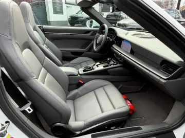 PORSCHE 911 Carrera Cabriolet