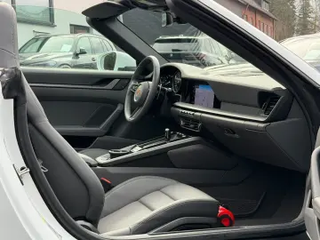 PORSCHE 911 Carrera Cabriolet