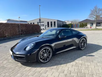 PORSCHE 992 Carrera