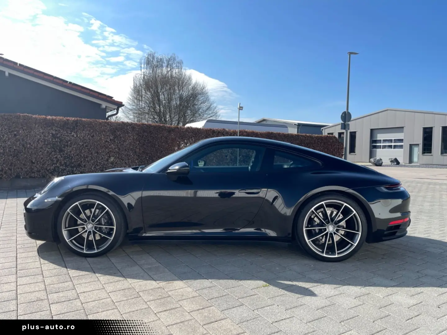 PORSCHE 992 Carrera