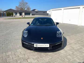 PORSCHE 992 Carrera