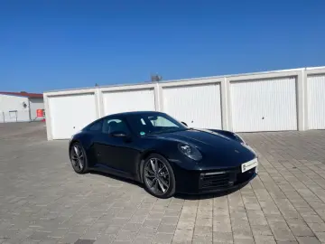 PORSCHE 992 Carrera