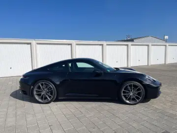 PORSCHE 992 Carrera