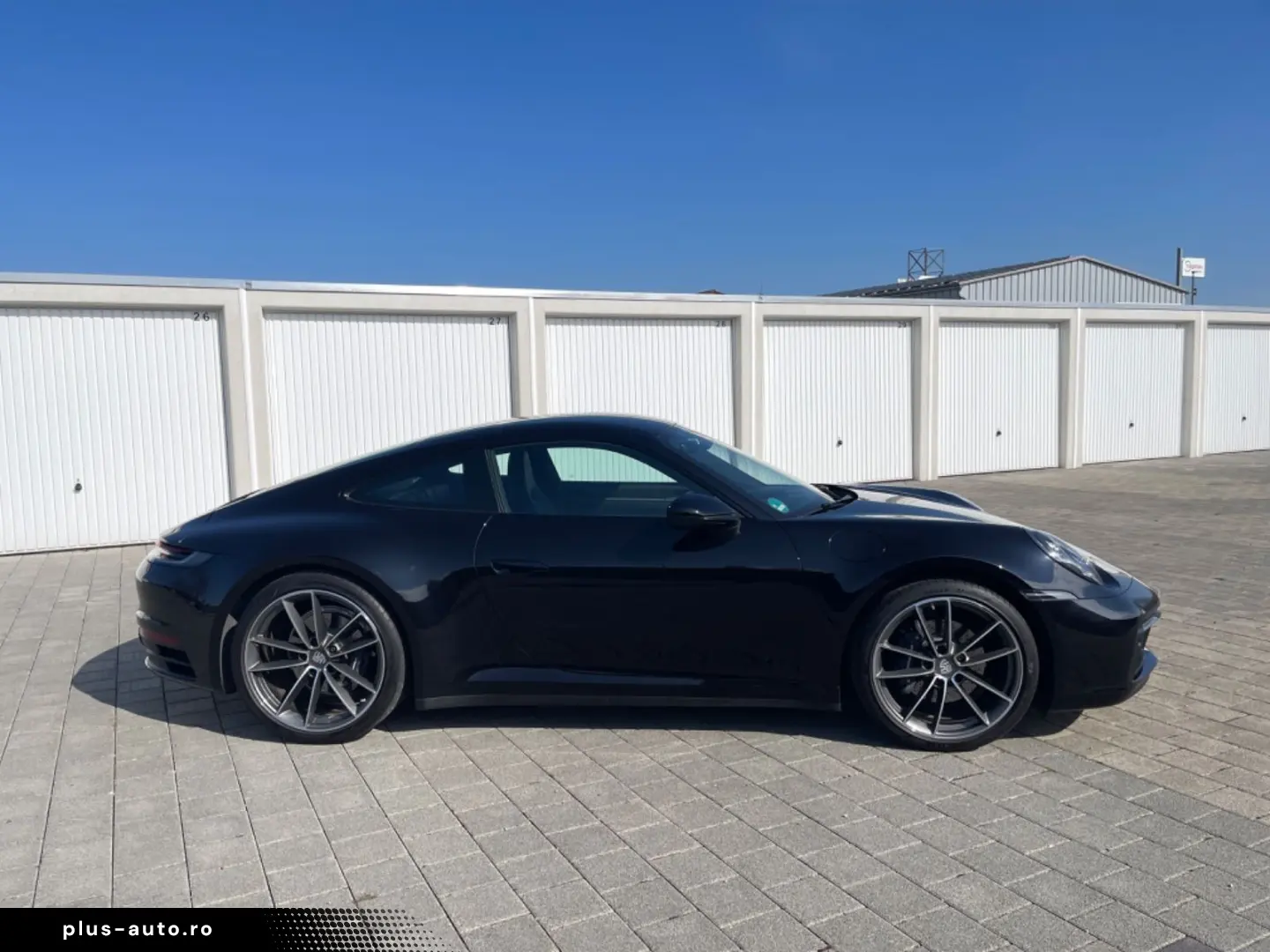 PORSCHE 992 Carrera