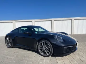 PORSCHE 992 Carrera
