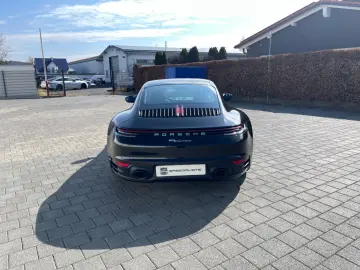 PORSCHE 992 Carrera