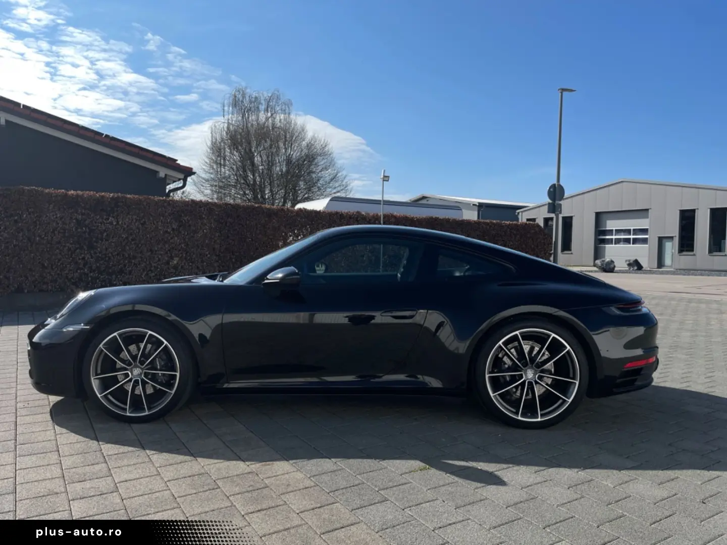 PORSCHE 992 Carrera