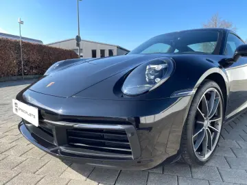 PORSCHE 992 Carrera