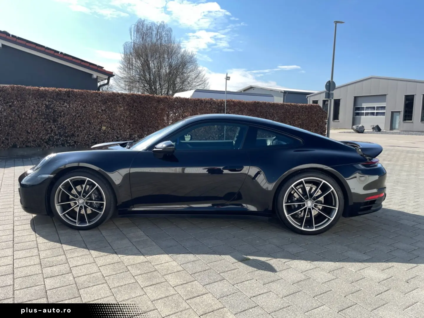 PORSCHE 992 Carrera