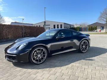 PORSCHE 992 Carrera