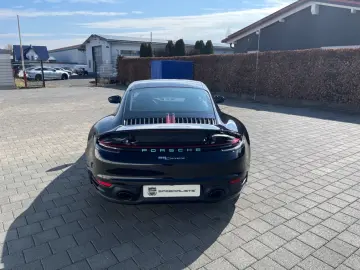 PORSCHE 992 Carrera