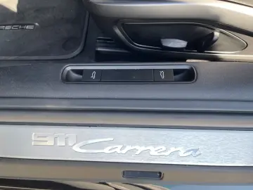 PORSCHE 992 Carrera