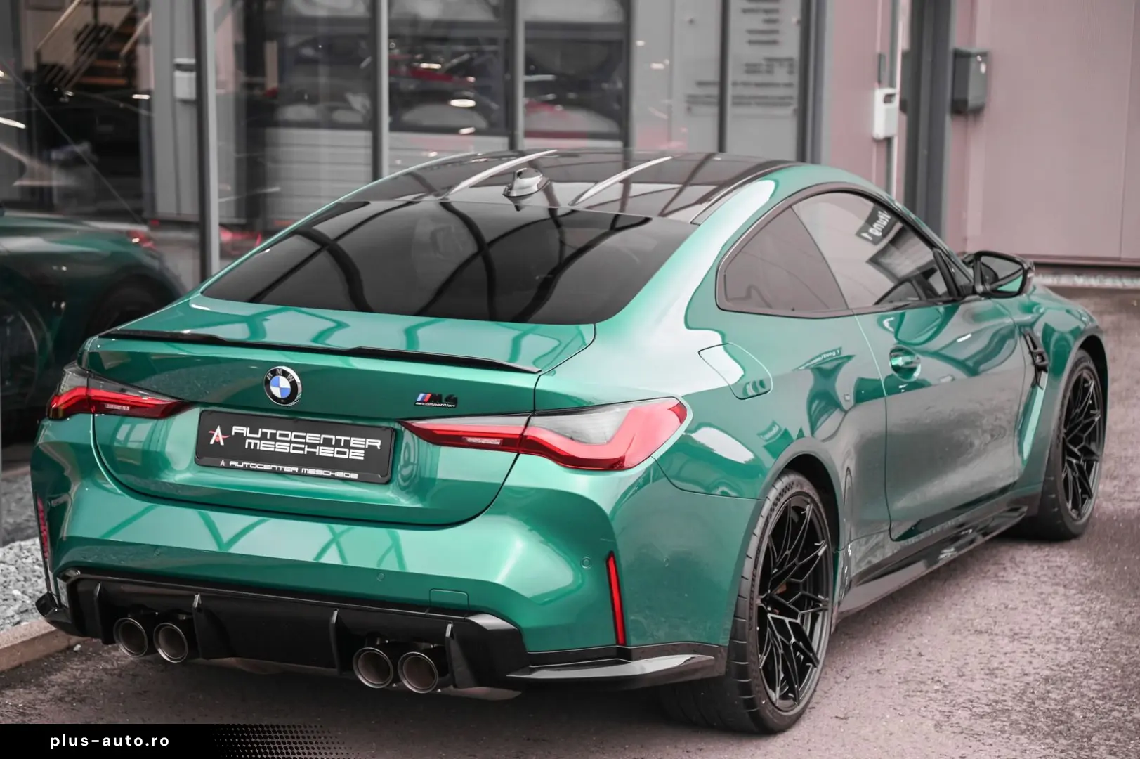 BMW M4 Coupe Competition Schalensitze  M Race Track