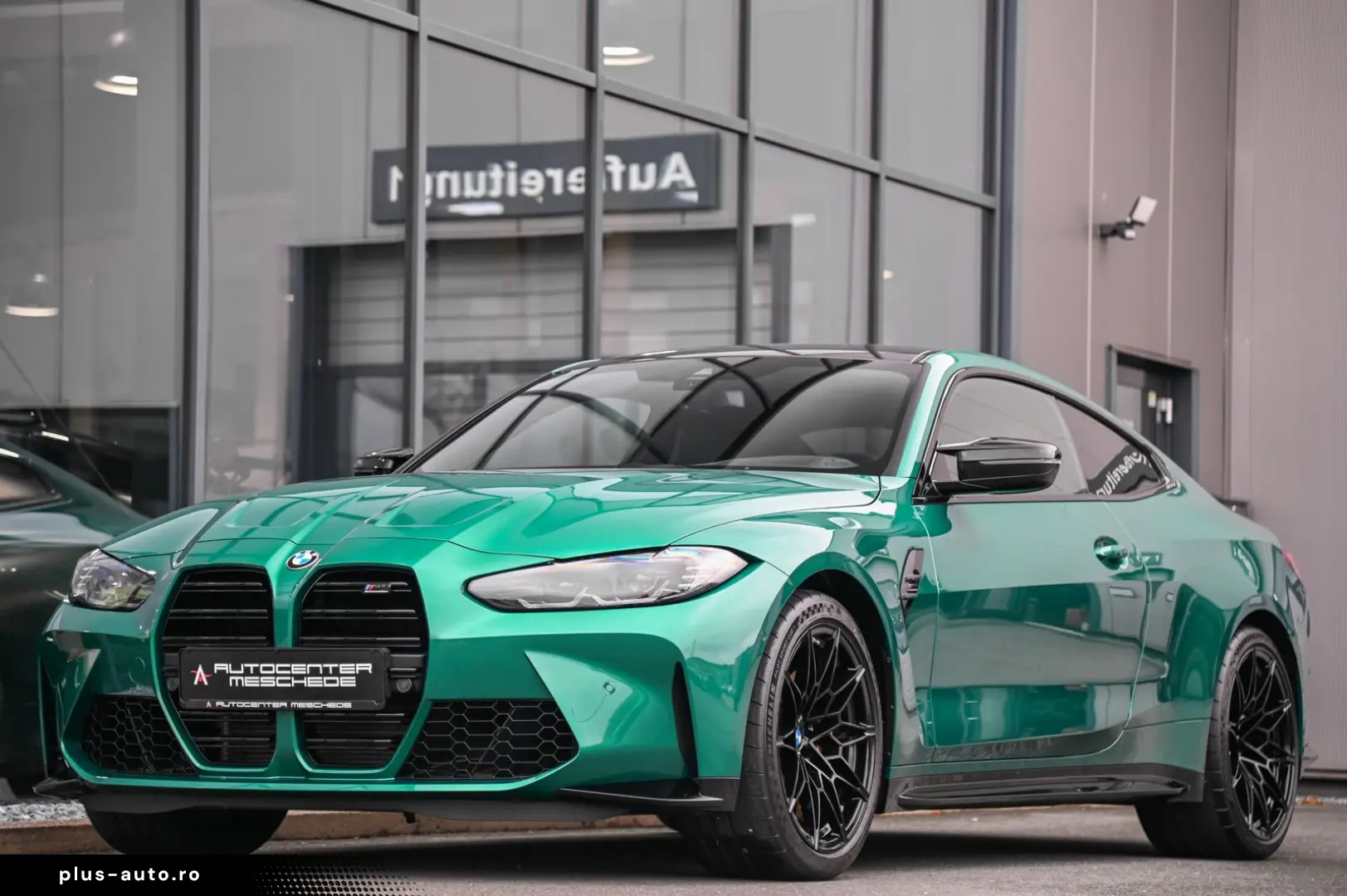 BMW M4 Coupe Competition Schalensitze  M Race Track