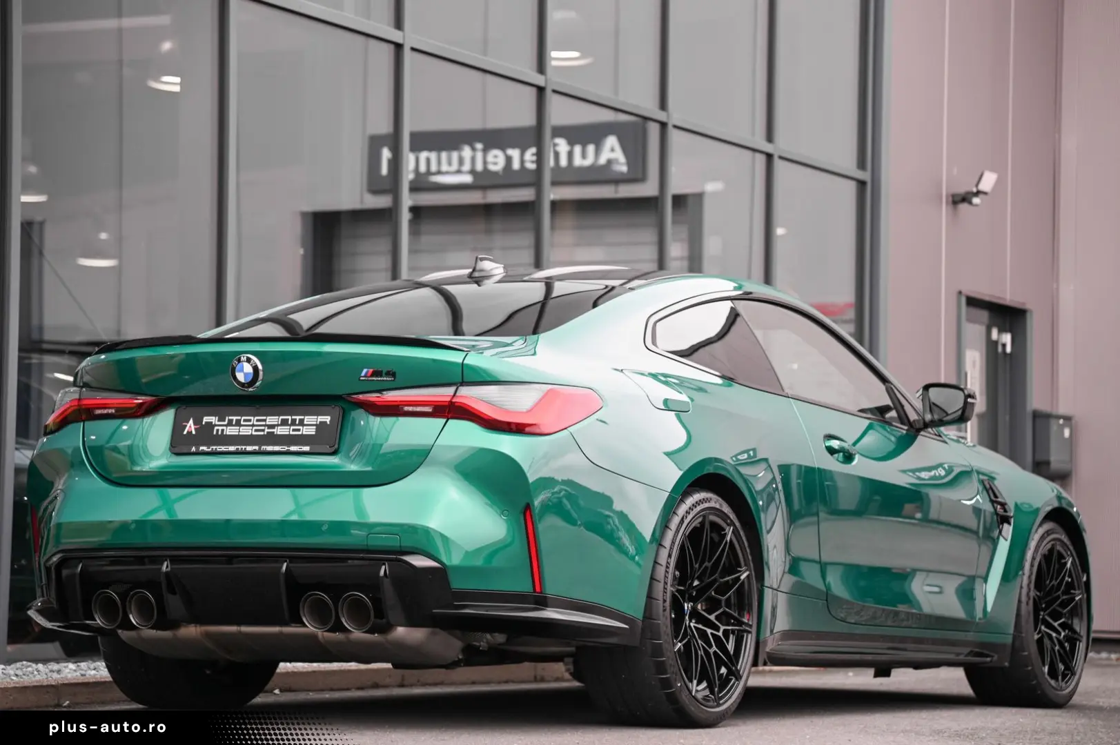 BMW M4 Coupe Competition Schalensitze  M Race Track