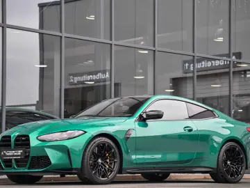 BMW M4 Coupe Competition Schalensitze  M Race Track