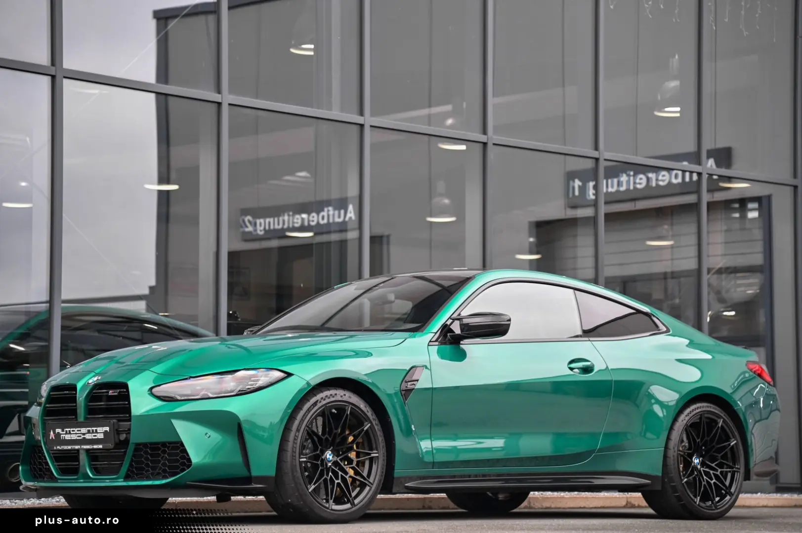 BMW M4 Coupe Competition Schalensitze  M Race Track