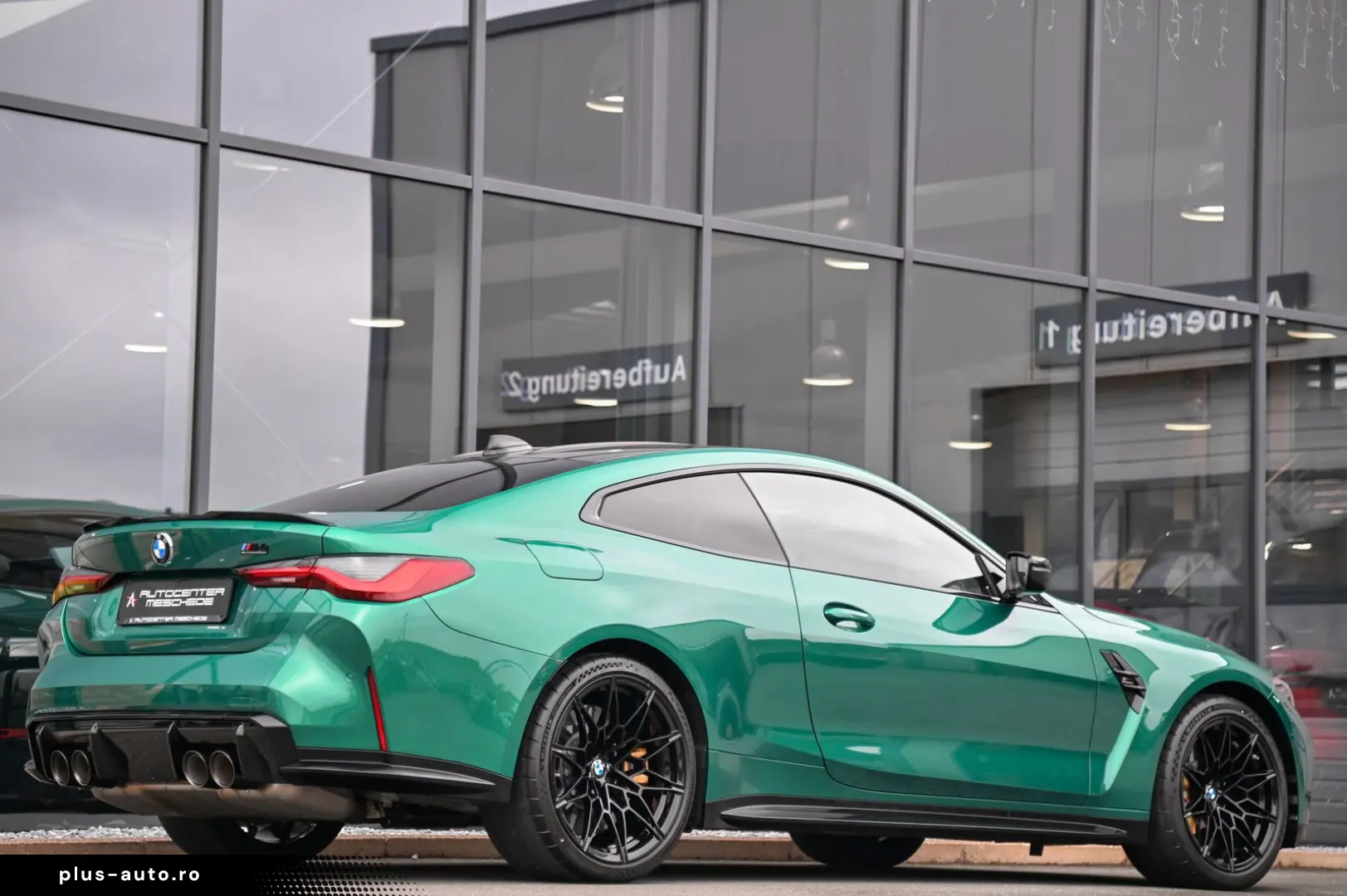 BMW M4 Coupe Competition Schalensitze  M Race Track
