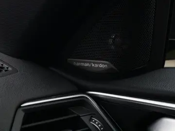 BMW M4 Competition Driver´s Carbon PerfSitze RFK HUD