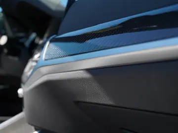 BMW M4 xDr Competition Cabrio in FROZEN BLUE