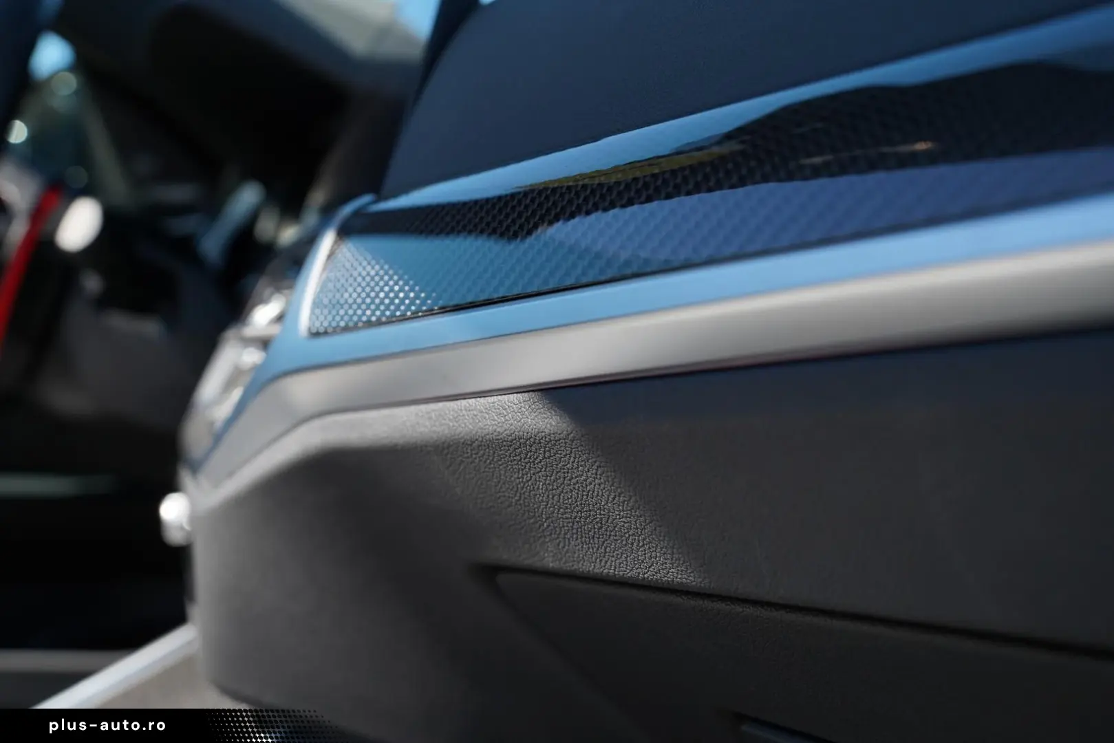 BMW M4 xDr Competition Cabrio in FROZEN BLUE